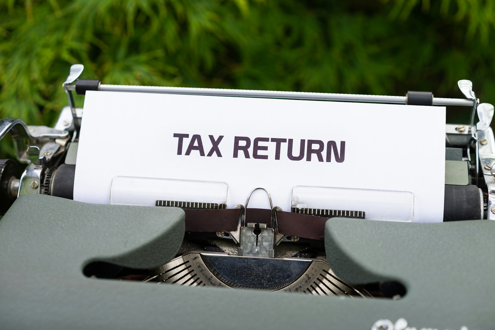 Tipping income: what seasonal workers actually owe at tax time